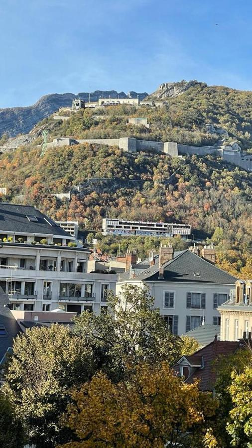 Cosy And Calm In Grenoble City Heart With Free And Large Parking Q-Park Chavant Exteriér fotografie
