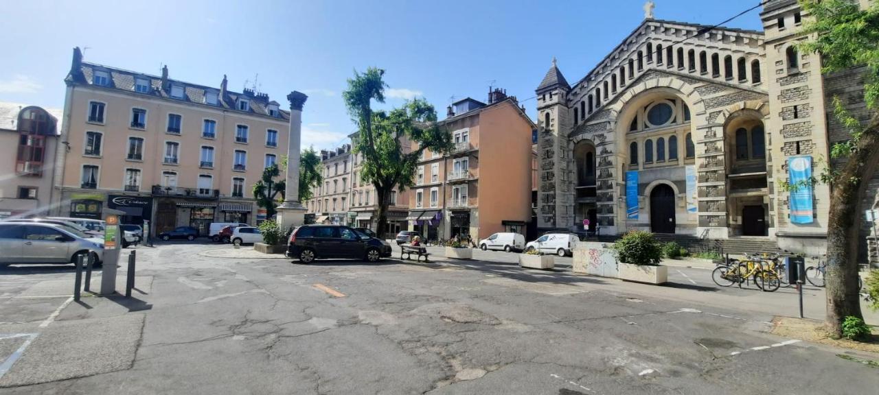 Cosy And Calm In Grenoble City Heart With Free And Large Parking Q-Park Chavant Exteriér fotografie